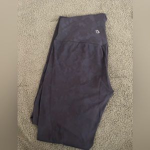 Buffbunny collection workout leggings. Gray camo size 6